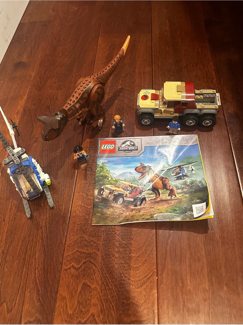 LEGO Jurassic World: Carnotaurus Dinosaur Chase 76941 complete